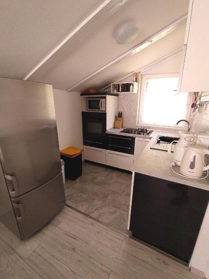 Apartments by the sea Supetarska Draga - Donja, Rab - 2022 Bagian luar foto