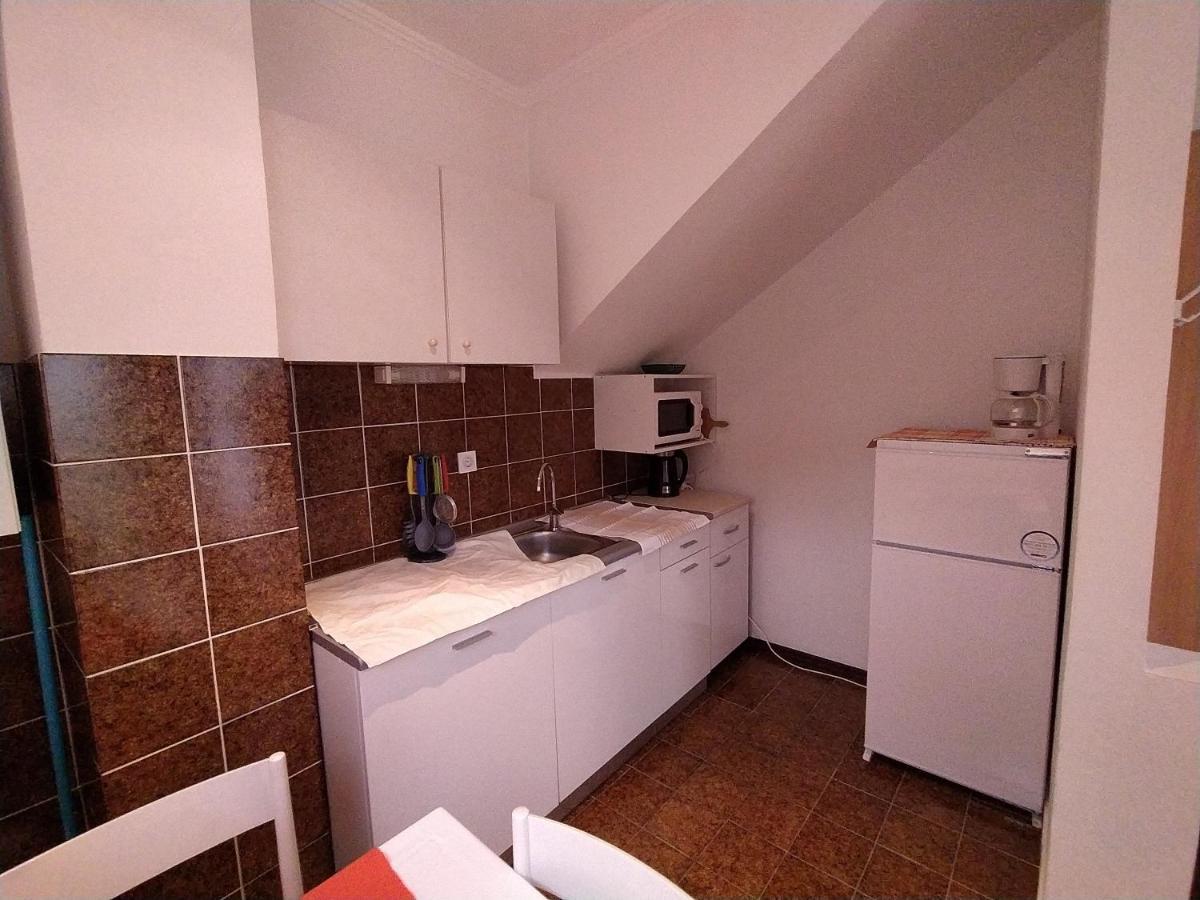Apartments by the sea Supetarska Draga - Donja, Rab - 2022 Bagian luar foto