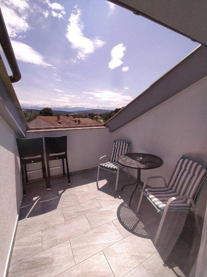 Apartments by the sea Supetarska Draga - Donja, Rab - 2022 Bagian luar foto